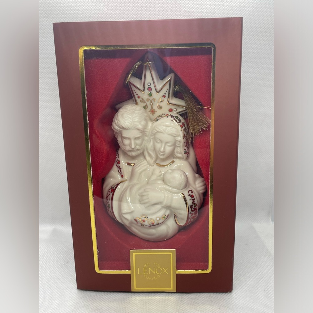 Blessed Family Lenox Porcelain Christmas Ornament 2008 NWT NIB Hanging - Picture 1 of 8